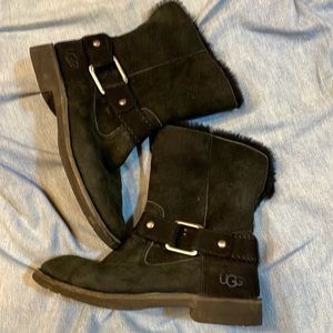 UGg Genuine Sheepskin Boots Women’s size 7
